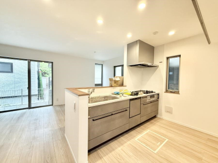 �L�b�`�� ���������y���݂ƐH�ׂ�K����͂���L�b�`��