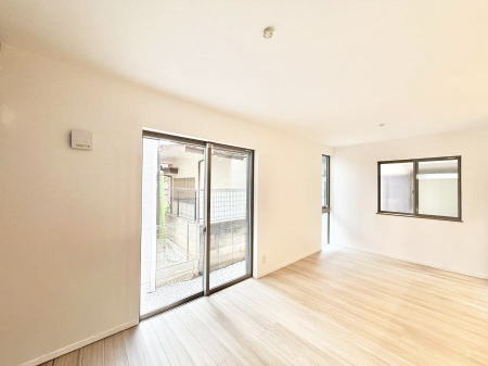 ���r���O ���������났�ƏΊ炪�W�܂�A�S���܂郊�r���O