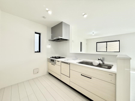 �L�b�`�� �������Ƒ����J��[�߂�A������̂���L�b�`��