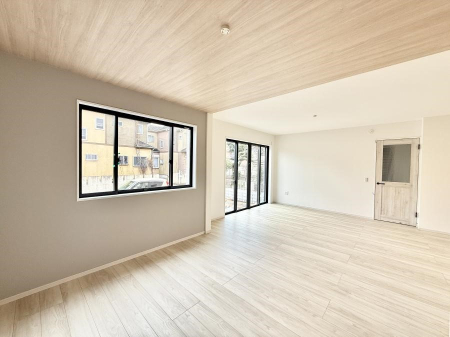 ���̑����� �������Ƒ��̏Ί炪���ӂ��A���났�̋��