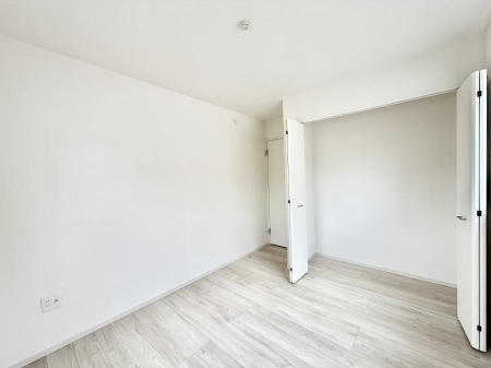 �q������ �������v���C�x�[�g��ԂƂ��ĐÂ��ŗ�������������񋟂��Ă���܂�