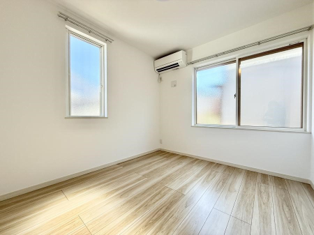 ���̑����� ������2�ʍ̌��Ŗ��邢�����I