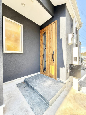 ���� �O�ρ� �V���v���Ŕ������A�Z�܂��̑���ۂ��ʂ錺�ւł�