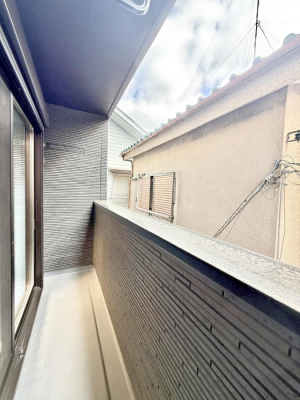 �o���R�j�[ ������ �G�߂̈ڂ낢����������J���I�ȋ�Ԃł�