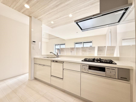 �L�b�`�� �����������������Ɗy�����Ȃ�A���K�ȃL�b�`�����