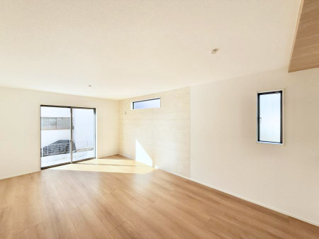 ���r���O ���������S�n�̂����A���z�̃��r���O