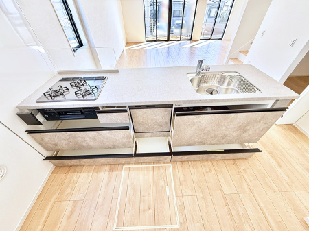 �L�b�`�� ���[�͖L�x�ȃV�X�e���L�b�`���ł��I