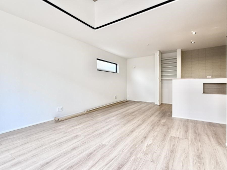 ���r���O ���������났�ƏΊ炪�W�܂�A�S���܂郊�r���O