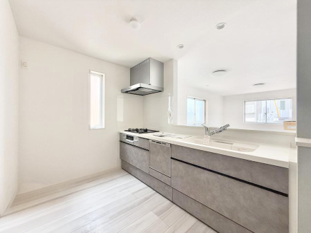 �L�b�`�� ��b���[�܂�ΖʃL�b�`���I�Ƒ��Ƃ̉�b���͂��݂܂�  