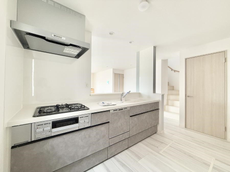 �L�b�`�� ���邳�ƊJ���������Ղ�ȃL�b�`���I  