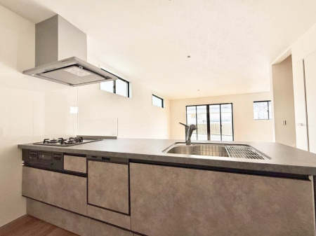 �L�b�`�� ���邳�ƊJ���������Ղ�ȃL�b�`���I  