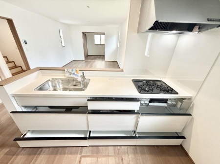 �L�b�`�� ���[�͖L�x�ȃV�X�e���L�b�`���ł��I