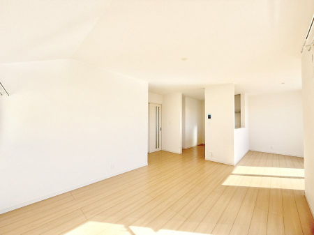 ���r���O ���������났�ƏΊ炪�W�܂�A�S���܂郊�r���O