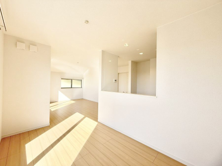 ���r���O ���������R�Ɖ�b�����܂��A�S�n�悢�ЂƂƂ�