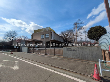 ���ӊ� ���w�Z 1700m ���͌��s�����̋u���w�Z