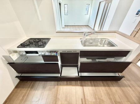 �L�b�`�� �������Ƒ����J��[�߂�A������̂���L�b�`��