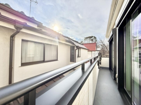 �o���R�j�[ ������ �G�߂̈ڂ낢����������J���I�ȋ�Ԃł�