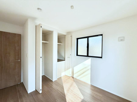 �q������ ����