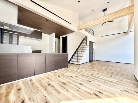 �q������ �������v���C�x�[�g��ԂƂ��ĐÂ��ŗ�������������񋟂��Ă���܂�