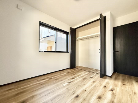 ���̑����� �ݔ����������̏��C����������C��ɗU������A�����I�ɔr�����ł��܂��B