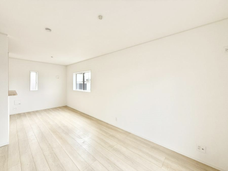 ���̑����� �C���e���A���l����̂��y���݂ȍL�����r���O�ł��I  