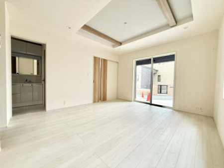 ���r���O �傫�ȑ�����������薾�邢��Ԃł��������������܂�