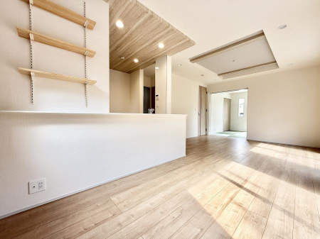 ���̑����� ���������S�n�̂����A���z�̃��r���O