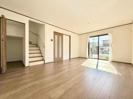 ���r���O �������z�������˂����ޖ��邢LDK�͉Ƒ��ł̂�т芰���܂�  