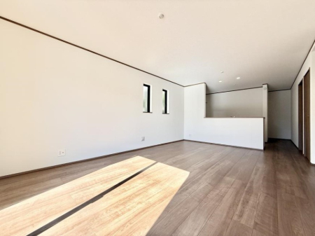 ���r���O ���������났�ƏΊ炪�W�܂�A�S���܂郊�r���O