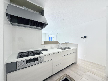 �L�b�`�� ��b���[�܂�ΖʃL�b�`���I�Ƒ��Ƃ̉�b���͂��݂܂�  