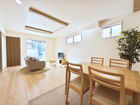 ���r���O �������z�������˂����ޖ��邢LDK�͉Ƒ��ł̂�т芰���܂�  