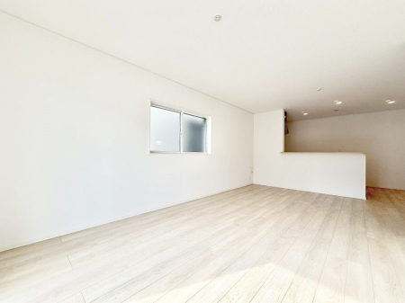 ���r���O ���������S�n�̂����A���z�̃��r���O