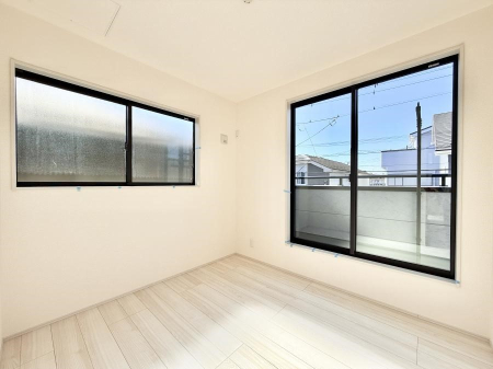 �o���R�j�[ ������ �G�߂̈ڂ낢����������J���I�ȋ�Ԃł�