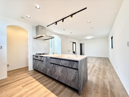 �L�b�`�� �Ƒ��ƂȂ���A�R�~���j�P�[�V�����̏�