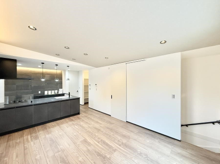 ���r���O ���������ƕ���������A�����b�N�X�ł�����