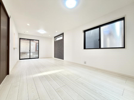 ���̑����� �z�������˂����ޖ��邢LDK�͉Ƒ��ł̂�т芰���܂�