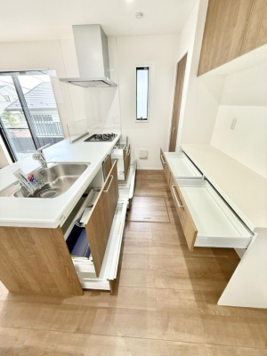 �L�b�`�� ���[�͖L�x�ȃV�X�e���L�b�`���ł��I