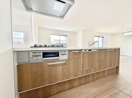 �L�b�`�� ��b���[�܂�ΖʃL�b�`���I�Ƒ��Ƃ̉�b���͂��݂܂�  