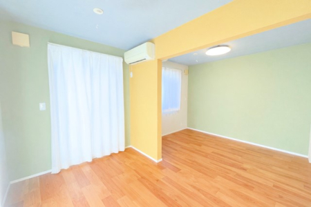 ���̑����� �������؂₩�ȐF�����̂������I���邢��Ԃ��L����܂��i�ꕔ�Ƌ�Ȃǂ�CG�ɂď����j