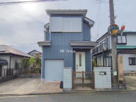 ���n�O�ώʐ^ ��Ƀs�b�^���̃o�C�N�K���[�W�t��