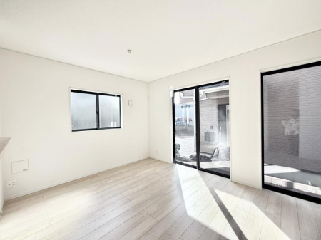 ���r���O ���������R�Ɖ�b�����܂��A�S�n�悢�ЂƂƂ�