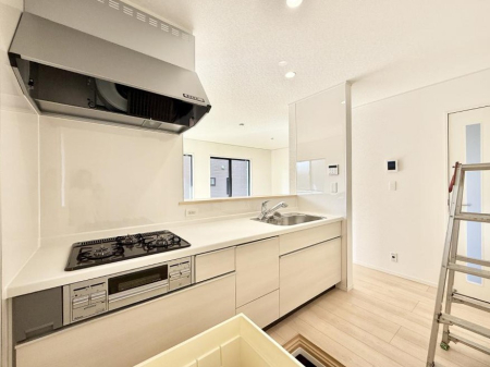 �L�b�`�� �������Ƒ����J��[�߂�A������̂���L�b�`��