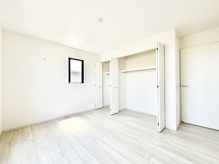 �q������ �������v���C�x�[�g��ԂƂ��ĐÂ��ŗ�������������񋟂��Ă���܂�