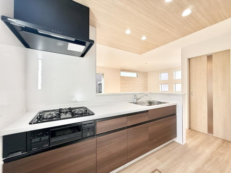 �L�b�`�� �������Ƒ����J��[�߂�A������̂���L�b�`��