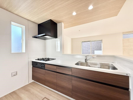 �L�b�`�� ���������y���݂ƐH�ׂ�K����͂���L�b�`��