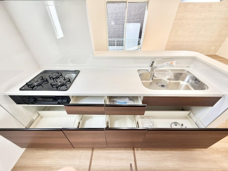 �L�b�`�� �����������������Ɗy�����Ȃ�A���K�ȃL�b�`�����