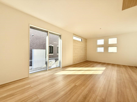 ���r���O ���������S�n�̂����A���z�̃��r���O