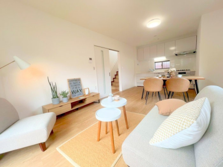 ���r���O ���������R�Ɖ�b�����܂��A�S�n�悢�ЂƂƂ�