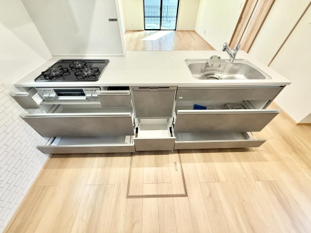 �L�b�`�� ���[�͖L�x�ȃV�X�e���L�b�`���ł��I