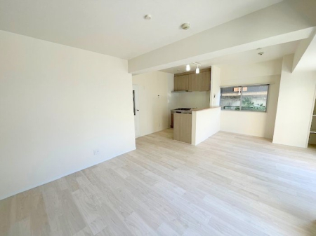 ���r���O ���������R�Ɖ�b�����܂��A�S�n�悢�ЂƂƂ�